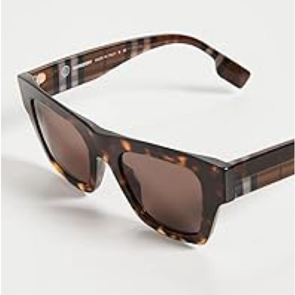 Ernest Burberry Sunglasses 🕶️ - Picture 3 of 6